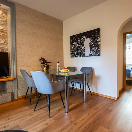 Special Roger F Rabbit 1 Apartment, Roche Towers, 10-star Апартаменты Базель